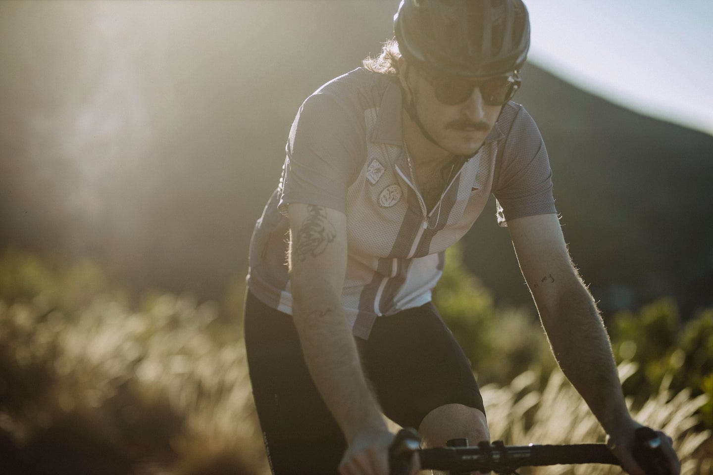 Cafe du cycliste 【Claudine】オイスターグレーヴィシー Café du Cycliste Unisex Claudine Jersey – Bici